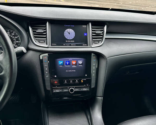 Серый Инфинити QX50, объемом двигателя 2 л и пробегом 177 тыс. км за 17999 $, фото 12 на Automoto.ua