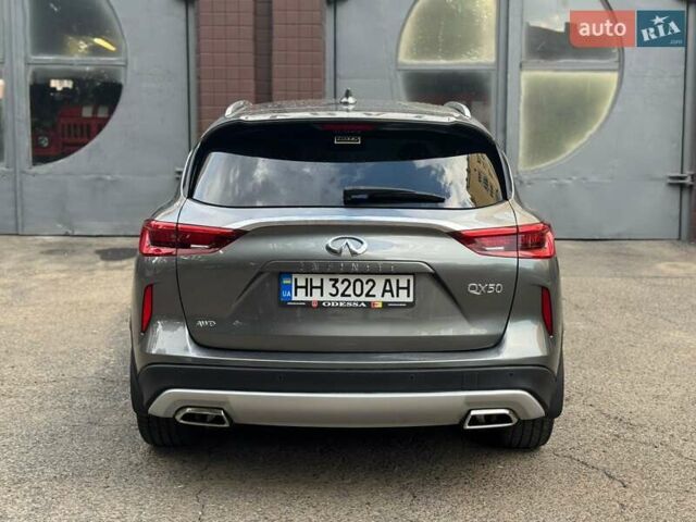 Серый Инфинити QX50, объемом двигателя 2 л и пробегом 113 тыс. км за 26000 $, фото 9 на Automoto.ua