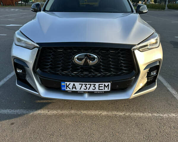 Серый Инфинити QX50, объемом двигателя 2 л и пробегом 86 тыс. км за 27000 $, фото 7 на Automoto.ua