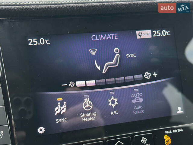 Сірий Інфініті QX50, об'ємом двигуна 1.99 л та пробігом 124 тис. км за 19000 $, фото 52 на Automoto.ua