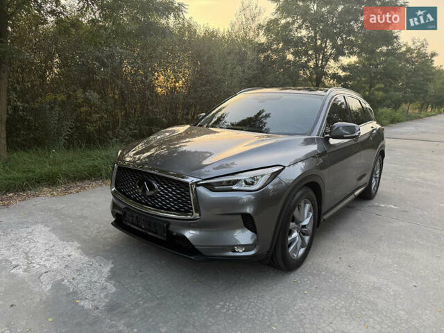 Сірий Інфініті QX50, об'ємом двигуна 2 л та пробігом 51 тис. км за 35999 $, фото 11 на Automoto.ua