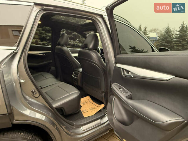 Серый Инфинити QX50, объемом двигателя 2 л и пробегом 154 тыс. км за 19300 $, фото 28 на Automoto.ua