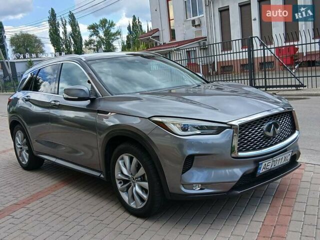 Серый Инфинити QX50, объемом двигателя 2 л и пробегом 71 тыс. км за 19900 $, фото 3 на Automoto.ua
