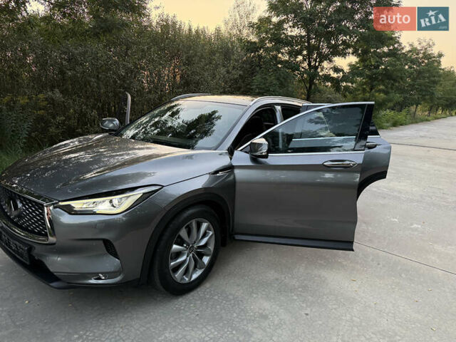 Сірий Інфініті QX50, об'ємом двигуна 2 л та пробігом 51 тис. км за 35999 $, фото 71 на Automoto.ua