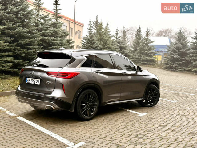 Серый Инфинити QX50, объемом двигателя 2 л и пробегом 154 тыс. км за 19300 $, фото 16 на Automoto.ua