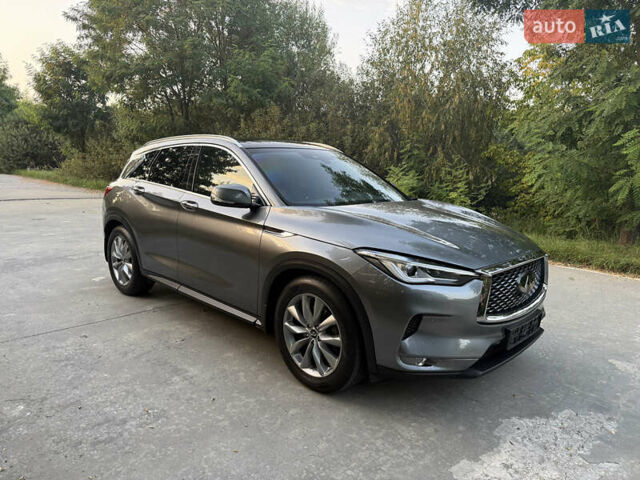 Сірий Інфініті QX50, об'ємом двигуна 2 л та пробігом 51 тис. км за 35999 $, фото 5 на Automoto.ua