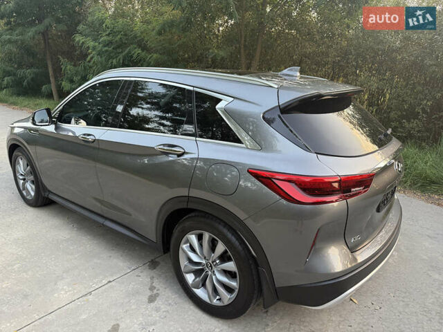 Сірий Інфініті QX50, об'ємом двигуна 2 л та пробігом 51 тис. км за 35999 $, фото 25 на Automoto.ua