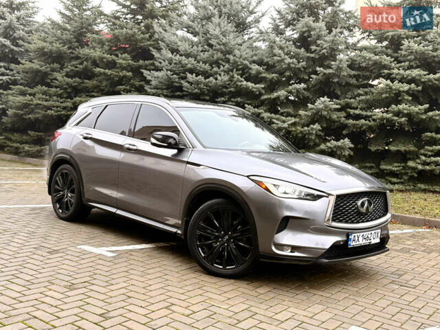 Серый Инфинити QX50, объемом двигателя 2 л и пробегом 154 тыс. км за 19300 $, фото 3 на Automoto.ua