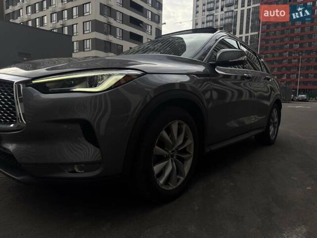 Серый Инфинити QX50, объемом двигателя 2 л и пробегом 111 тыс. км за 23222 $, фото 3 на Automoto.ua