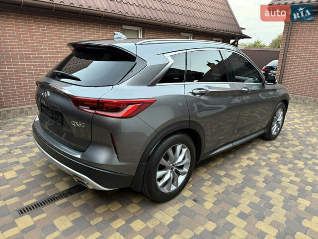 Сірий Інфініті QX50, об'ємом двигуна 2 л та пробігом 51 тис. км за 35999 $, фото 37 на Automoto.ua