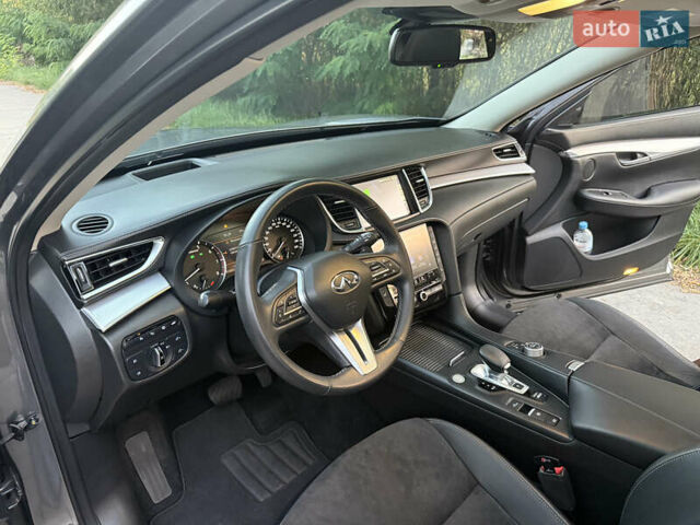Сірий Інфініті QX50, об'ємом двигуна 2 л та пробігом 51 тис. км за 35999 $, фото 62 на Automoto.ua