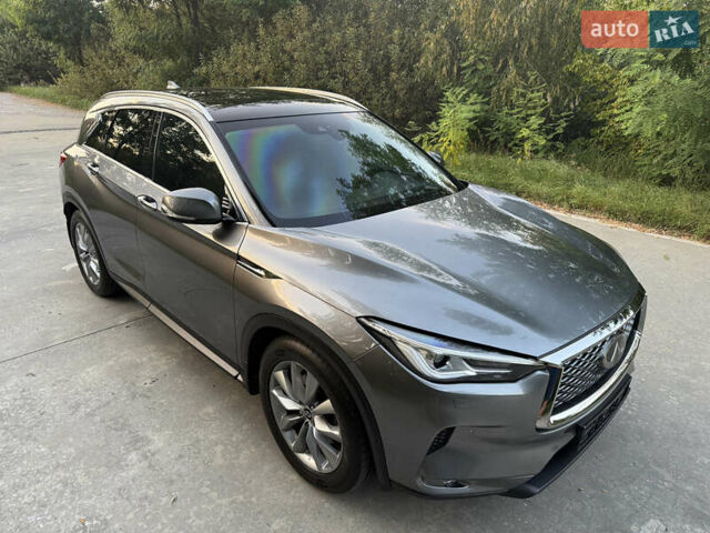 Сірий Інфініті QX50, об'ємом двигуна 2 л та пробігом 51 тис. км за 35999 $, фото 6 на Automoto.ua