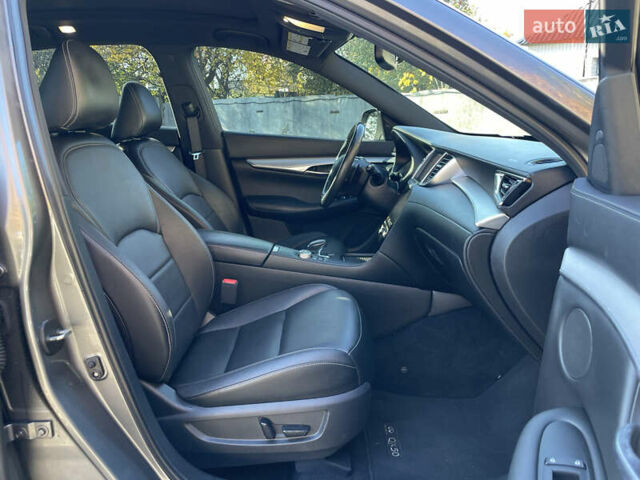 Серый Инфинити QX50, объемом двигателя 2 л и пробегом 110 тыс. км за 21990 $, фото 16 на Automoto.ua