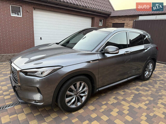Сірий Інфініті QX50, об'ємом двигуна 2 л та пробігом 51 тис. км за 35999 $, фото 39 на Automoto.ua