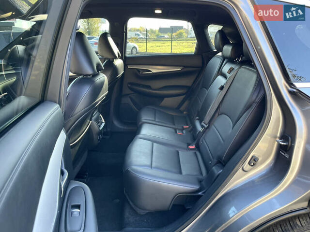 Серый Инфинити QX50, объемом двигателя 2 л и пробегом 110 тыс. км за 21990 $, фото 14 на Automoto.ua