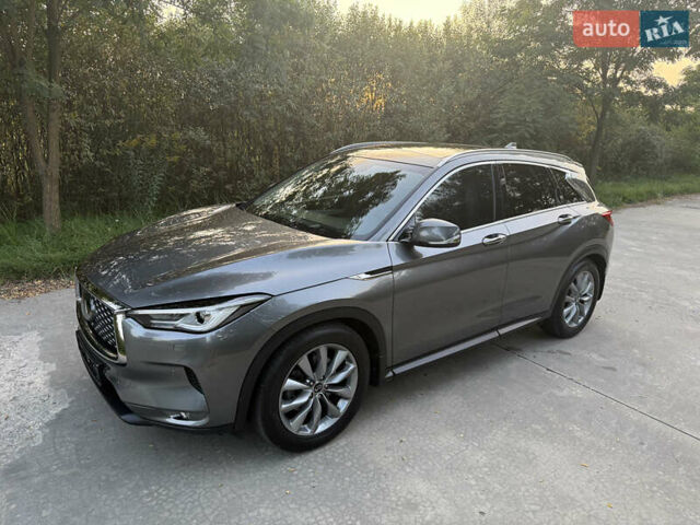 Сірий Інфініті QX50, об'ємом двигуна 2 л та пробігом 51 тис. км за 35999 $, фото 10 на Automoto.ua