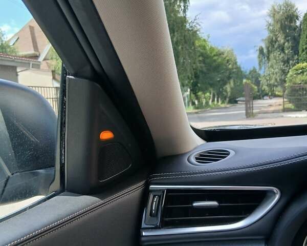 Серый Инфинити QX50, объемом двигателя 2 л и пробегом 71 тыс. км за 19900 $, фото 16 на Automoto.ua