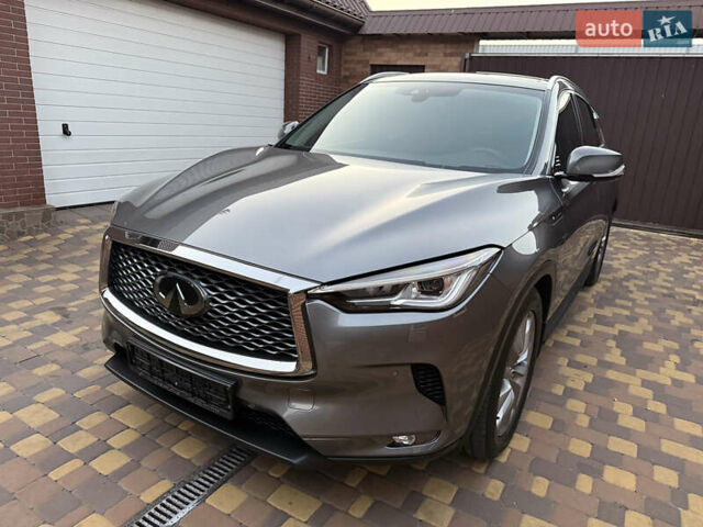 Сірий Інфініті QX50, об'ємом двигуна 2 л та пробігом 51 тис. км за 35999 $, фото 104 на Automoto.ua