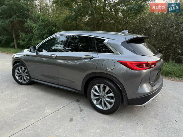 Сірий Інфініті QX50, об'ємом двигуна 2 л та пробігом 51 тис. км за 35999 $, фото 97 на Automoto.ua