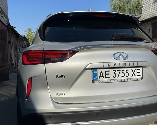 Серый Инфинити QX50, объемом двигателя 2 л и пробегом 70 тыс. км за 22500 $, фото 3 на Automoto.ua