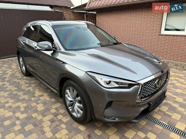 Сірий Інфініті QX50, об'ємом двигуна 2 л та пробігом 51 тис. км за 35999 $, фото 44 на Automoto.ua