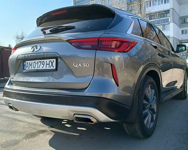 Серый Инфинити QX50, объемом двигателя 2 л и пробегом 122 тыс. км за 19500 $, фото 3 на Automoto.ua
