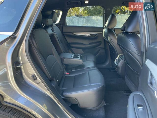 Серый Инфинити QX50, объемом двигателя 2 л и пробегом 110 тыс. км за 21990 $, фото 15 на Automoto.ua