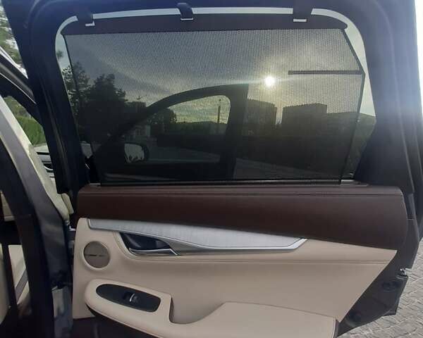 Сірий Інфініті QX50, об'ємом двигуна 2 л та пробігом 81 тис. км за 32400 $, фото 13 на Automoto.ua