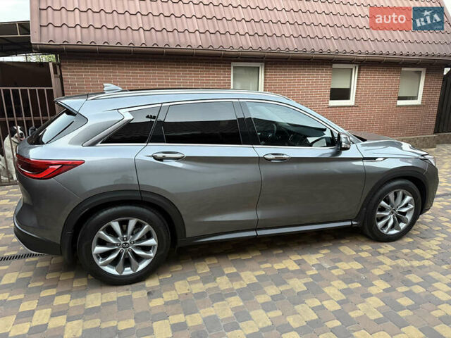 Сірий Інфініті QX50, об'ємом двигуна 2 л та пробігом 51 тис. км за 35999 $, фото 110 на Automoto.ua