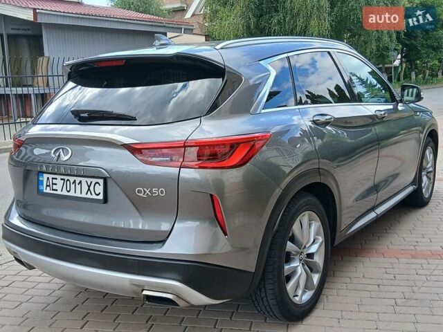 Серый Инфинити QX50, объемом двигателя 2 л и пробегом 71 тыс. км за 19900 $, фото 2 на Automoto.ua