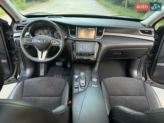 Сірий Інфініті QX50, об'ємом двигуна 2 л та пробігом 51 тис. км за 35999 $, фото 63 на Automoto.ua