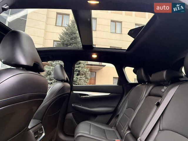 Серый Инфинити QX50, объемом двигателя 2 л и пробегом 154 тыс. км за 19300 $, фото 27 на Automoto.ua