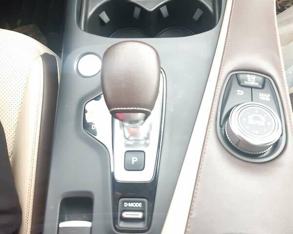 Сірий Інфініті QX50, об'ємом двигуна 2 л та пробігом 81 тис. км за 32400 $, фото 19 на Automoto.ua