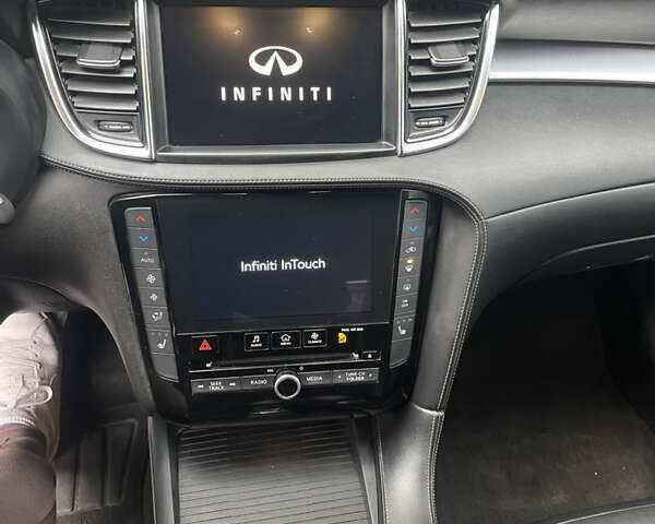 Сірий Інфініті QX50, об'ємом двигуна 2 л та пробігом 153 тис. км за 21000 $, фото 14 на Automoto.ua