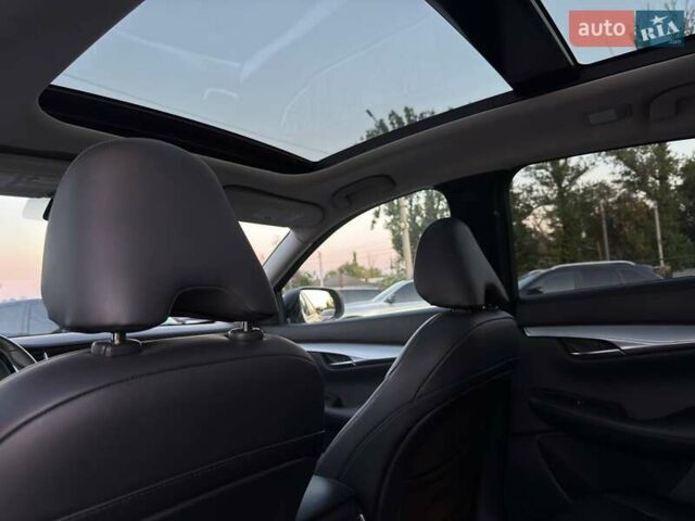 Сірий Інфініті QX50, об'ємом двигуна 2 л та пробігом 43 тис. км за 28500 $, фото 15 на Automoto.ua