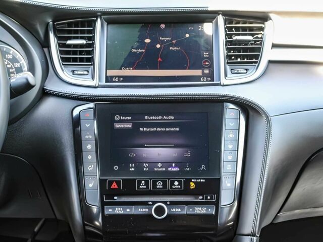 Сірий Інфініті QX50, об'ємом двигуна 2 л та пробігом 48 тис. км за 15800 $, фото 9 на Automoto.ua