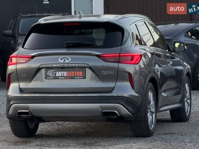 Сірий Інфініті QX50, об'ємом двигуна 2 л та пробігом 43 тис. км за 28500 $, фото 8 на Automoto.ua