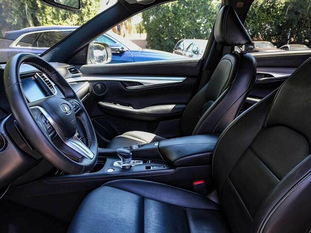 Сірий Інфініті QX50, об'ємом двигуна 2 л та пробігом 48 тис. км за 15800 $, фото 7 на Automoto.ua