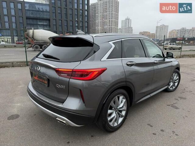 Серый Инфинити QX50, объемом двигателя 2 л и пробегом 57 тыс. км за 28900 $, фото 17 на Automoto.ua