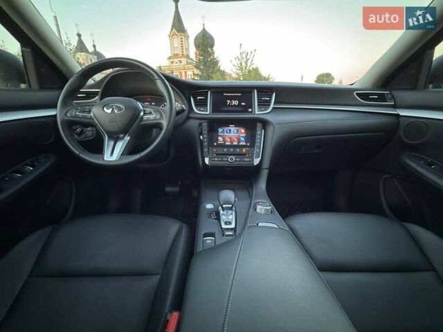 Сірий Інфініті QX50, об'ємом двигуна 2 л та пробігом 43 тис. км за 28500 $, фото 24 на Automoto.ua