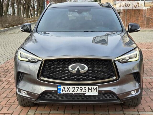 Сірий Інфініті QX50, об'ємом двигуна 2 л та пробігом 69 тис. км за 27900 $, фото 2 на Automoto.ua