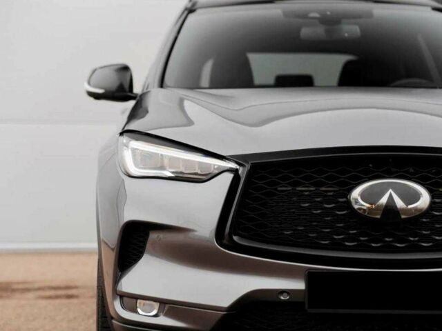 Серый Инфинити QX50, объемом двигателя 2 л и пробегом 112 тыс. км за 20000 $, фото 3 на Automoto.ua