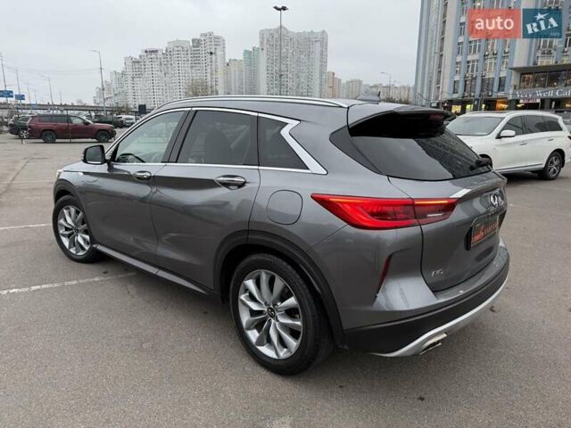 Серый Инфинити QX50, объемом двигателя 2 л и пробегом 57 тыс. км за 28900 $, фото 2 на Automoto.ua