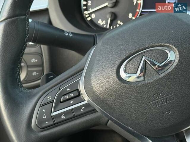 Сірий Інфініті QX50, об'ємом двигуна 2 л та пробігом 43 тис. км за 28500 $, фото 29 на Automoto.ua