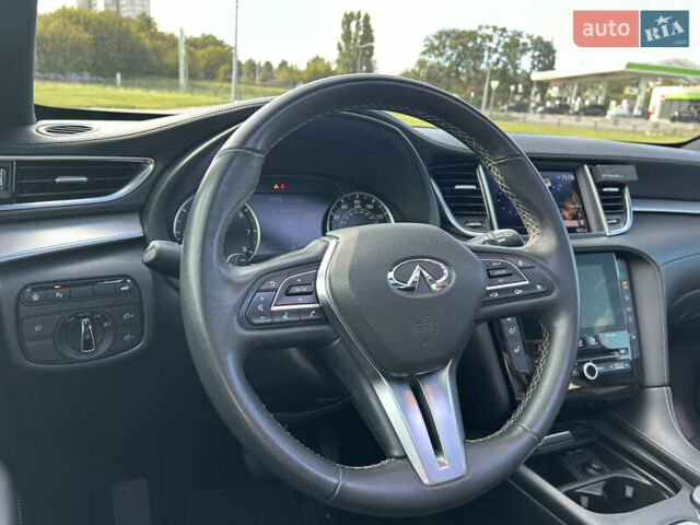 Сірий Інфініті QX50, об'ємом двигуна 2 л та пробігом 80 тис. км за 25400 $, фото 19 на Automoto.ua