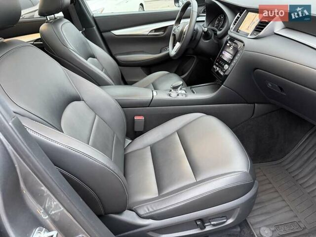 Серый Инфинити QX50, объемом двигателя 2 л и пробегом 57 тыс. км за 28900 $, фото 43 на Automoto.ua