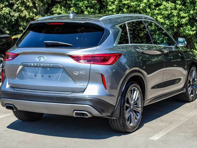 Сірий Інфініті QX50, об'ємом двигуна 2 л та пробігом 48 тис. км за 15800 $, фото 3 на Automoto.ua