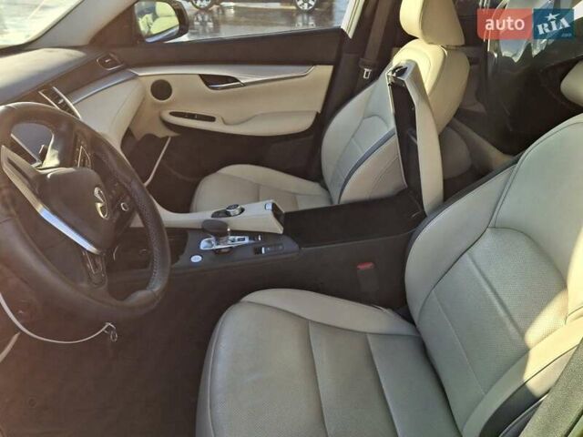 Серый Инфинити QX50, объемом двигателя 1.99 л и пробегом 90 тыс. км за 17500 $, фото 2 на Automoto.ua