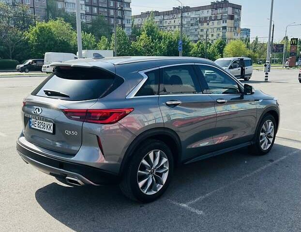 Сірий Інфініті QX50, об'ємом двигуна 2 л та пробігом 82 тис. км за 32700 $, фото 29 на Automoto.ua