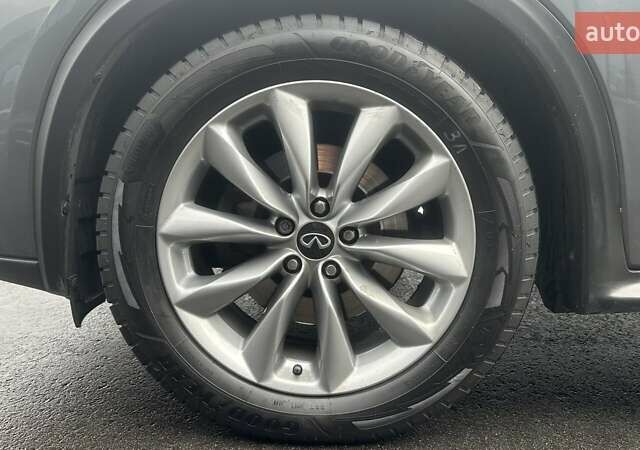 Серый Инфинити QX50, объемом двигателя 2 л и пробегом 117 тыс. км за 31000 $, фото 15 на Automoto.ua